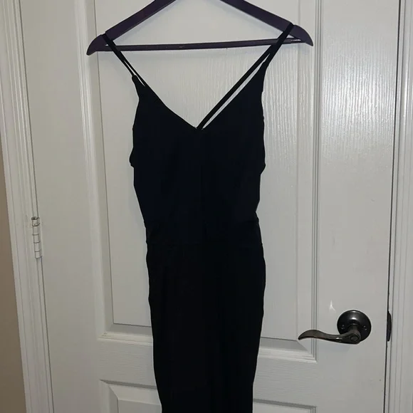 Halara Breezeful™ Backless Side Pocket Wide Leg Slip Jumpsuit Size Medium NWT - Picture 2 of 8